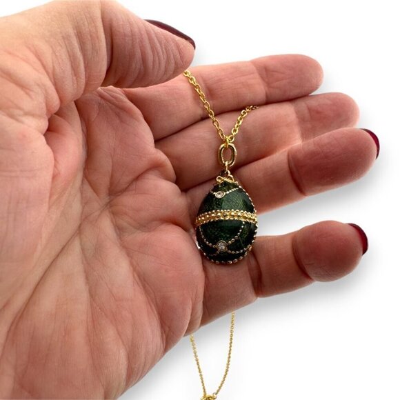 Green and Gold-tone Egg Necklace - Picture 8 of 13